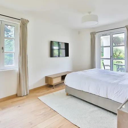 Vila Sumptuous Facing The Bay Of Canebiers Saint Tropez