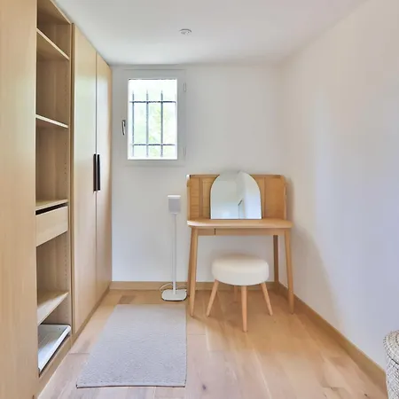 Sumptuous Facing The Bay Of Canebiers *