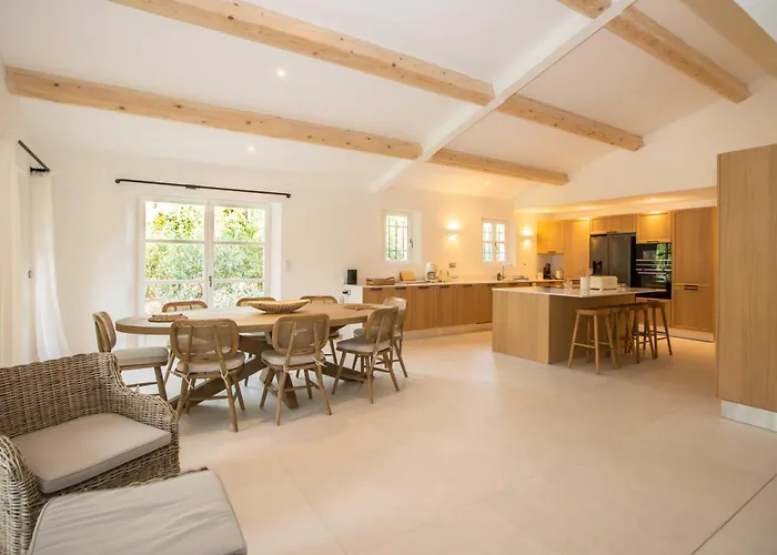 Villa Sumptuous Facing The Bay Of Canebiers Saint-Tropez