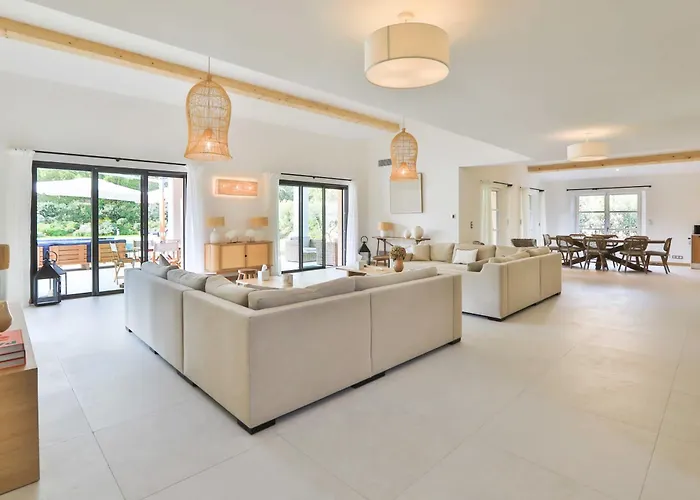 Vila Sumptuous Facing The Bay Of Canebiers *