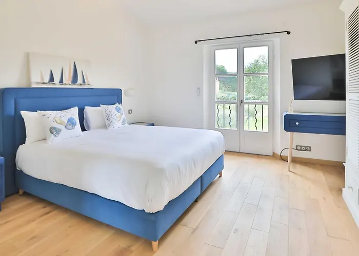 Sumptuous Facing The Bay Of Canebiers